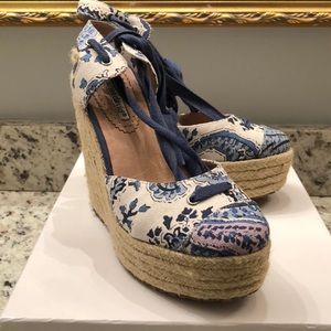Charles David espadrilles